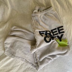 Free city sweatpants
